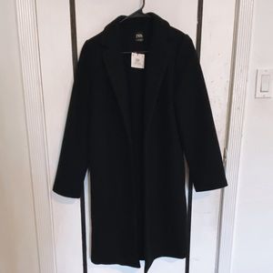 Woman’s coat with lapel collar